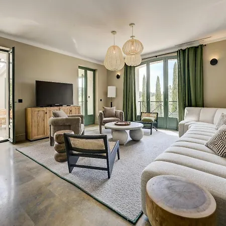 Luxury With Sea View In Holiday home Le Lavandou